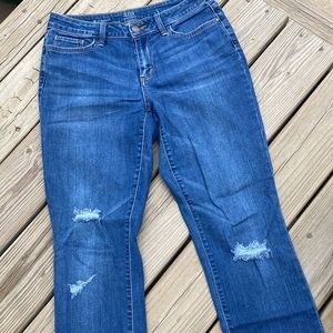 HP 🎉💕 a.n.a distressed jeans